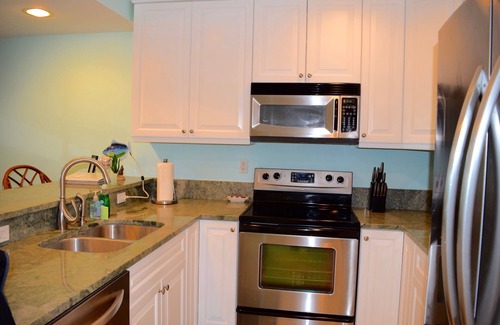 Estate Enighed Condo | Grande Bay SUNSWEPT Beachfront 1 BR, Great Views!