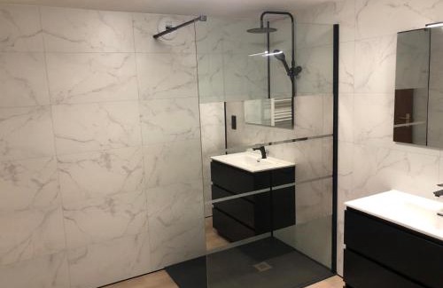 Travexin House | Grande maison à à Bresse avec jacuzzi cheminée et jardin Idéal pour les familles et amis