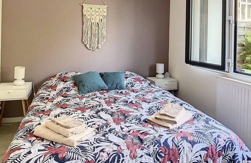 Amiens House | GRANDE MAISON COSY TERRASSE PARKING GARE 8PERS