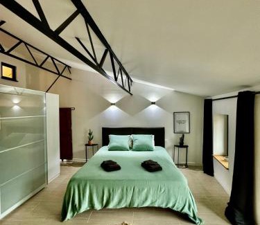 Palaja House | Grande maison de charme près de Carcassonne avec terrasse et jardin