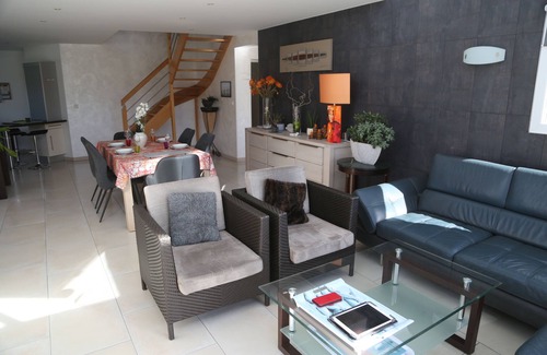 Saint-Germain-sur-Ay Villa | Grande Villa Bord de mer - A 200 Mètres de la Plage