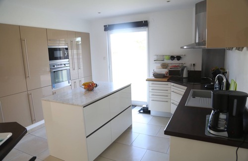 Saint-Germain-sur-Ay Villa | Grande Villa Bord de mer - A 200 Mètres de la Plage