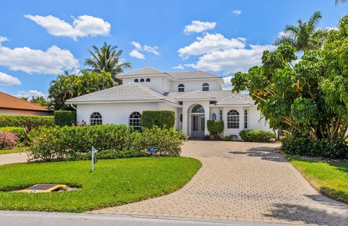 Coquina Sands House | Grandiose home with tropical private pool area & jetted tub