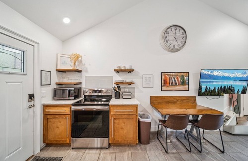 Grove Cottage | GrandLake*Kayak*Forest View*Firepit*King*Lakefront