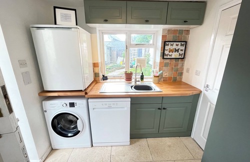 Uffculme Cottage | Grandma's Cottage set in lovely Mid-Devon. Great for your summer time escape.