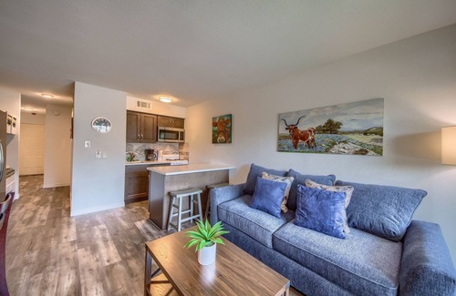 New Braunfels Condo | Grandma's River Haus Rrc A108 1 Bedroom Condo by RedAwning