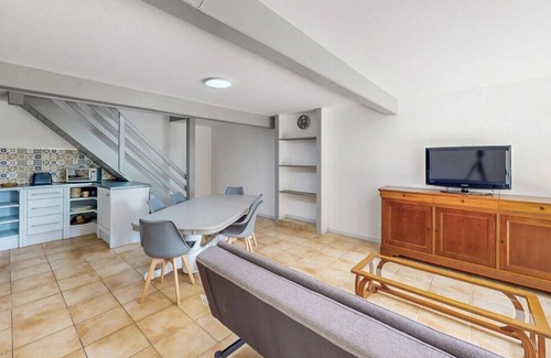 Vieux-Mareuil House | Grange Entièrement Rénovée - Piscine - Climatisée- au Cœur du Périgord Vert