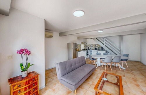 Vieux-Mareuil House | Grange Entièrement Rénovée - Piscine - Climatisée- au Cœur du Périgord Vert