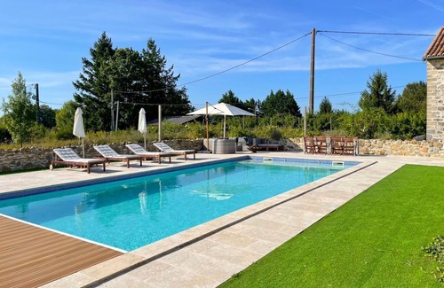 Etouars Villa | Grange La Chouette - Five Bedroom Villa, Sleeps 10