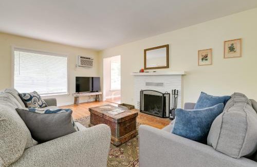 Grants Pass House | Grants Pass Getaway with Expansive Deck!