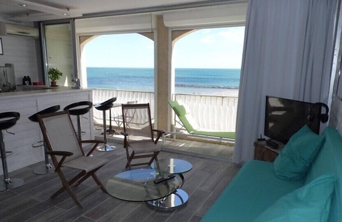 Le Grau-dʼAgde Apartment | GRAU D'AGDE: Seafront 3-room apartment.