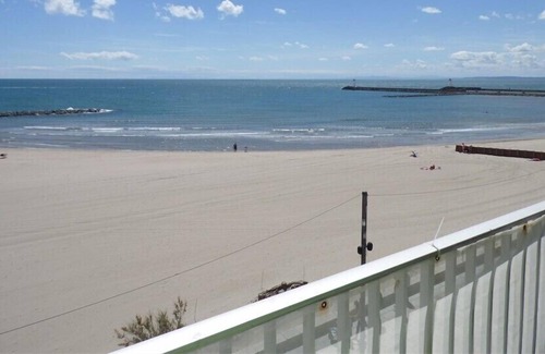 Le Grau-dʼAgde Apartment | GRAU D'AGDE: Seafront 3-room apartment.