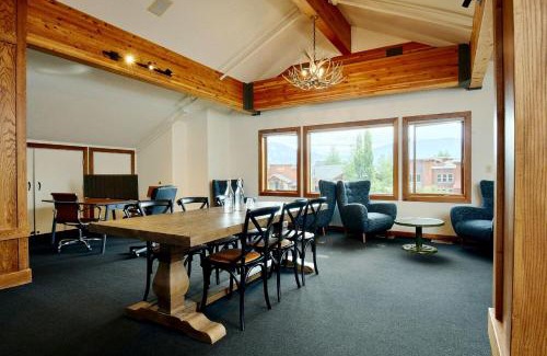 Big Sky Hotel | Gravity Haus Big Sky
