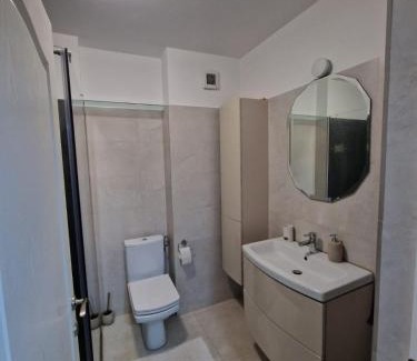 Floresti Apartment | Gray apartment nearby Amethyst & Vivo Mall