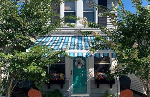 Riviera Cottage | Grayce on Dollhouse Row -a 1920's Original Beach Cottage