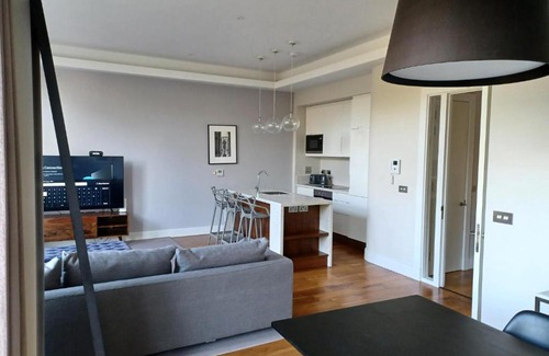 Holborn and Covent Garden Apartment | Grays Inn by Aeria Apartments
