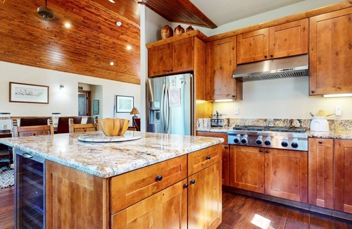 Mammoth Lakes House | Graystone 2088 4 Bedroom Home by RedAwning