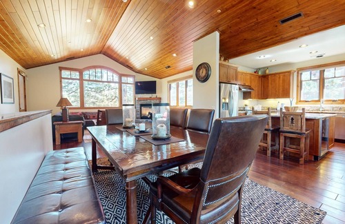 Mammoth Lakes House | Graystone 2088 4 Bedroom Home by RedAwning