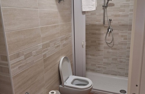 Guzman Apartment | Grazioso Appartamento Fresco Naturale Situato nel Cuore di Bevagna