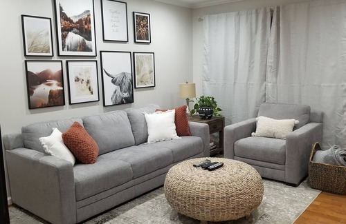 Nauck House | Great 3 bedroom, 2.5 bath with attached garage close to everything!