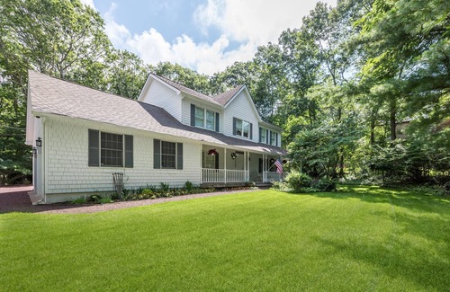 Sag Harbor House | Great 4 bedroom family home walking distance to the beach and village