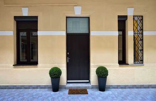 Terezvaros Apartment | Great apartment with hotel services