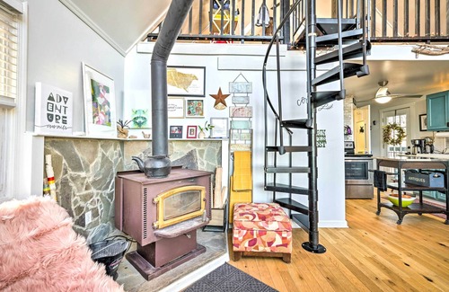 Great Cacapon Cabin | Great Cacapon Cabin w/Mountain Views
