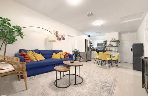 Liberty City House | Great Deal - Room Central Location Buena Vista