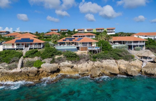Jan Thiel Villa | Great family waterfront villa in luxury Ocean Resort Boca Gentil in Curacao