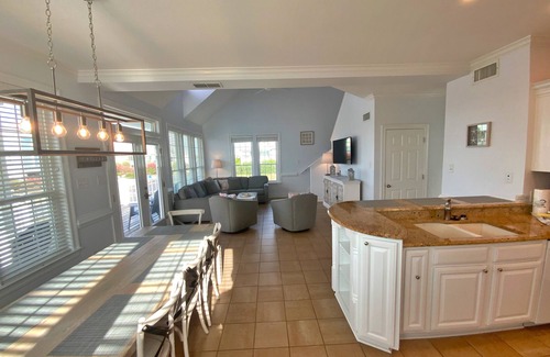 Morgantown House | Great Gulf Views & Pools/Pickleball