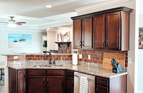Clarksville House | Great house in Clarksville! Located by Hospital