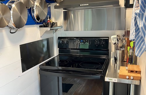 Camden Apartment | Great location! Charming and private 1-bedroom apartment in Camden.