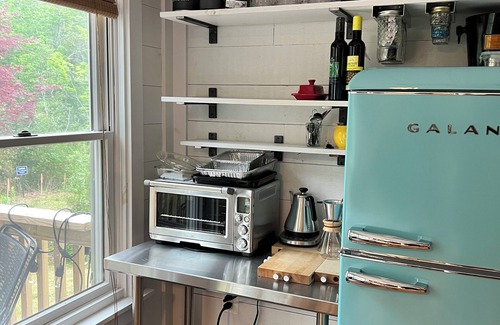 Camden Apartment | Great location! Charming and private 1-bedroom apartment in Camden.