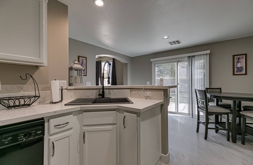 Rhodes Ranch House | Great location, close to the strip, shopping and restaurants,