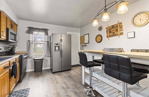 Warren House | Great Location! Cozy Home with Huge Backyard
