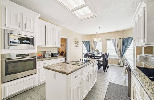 Champion Forest House | Great Location, Spacious, Covered Pergola, Pool Table, Games 3,343 sqft Spaces