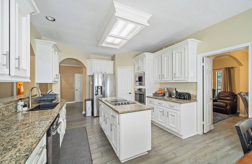 Champion Forest House | Great Location, Spacious, Covered Pergola, Pool Table, Games 3,343 sqft Spaces
