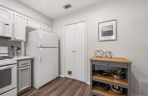 Hunter's Chase House | Great North Austin Location by AustinGetaways!
