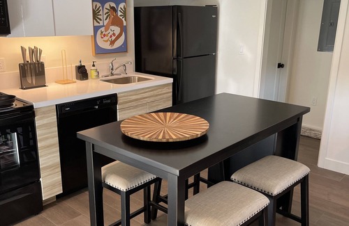 Pierpont Bay Apartment | *GREAT PRICE*BRAND NEW APARTMENT*2 MIN WALK TO OCEAN*
