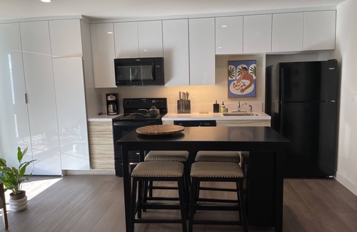 Pierpont Bay Apartment | *GREAT PRICE*BRAND NEW APARTMENT*2 MIN WALK TO OCEAN*