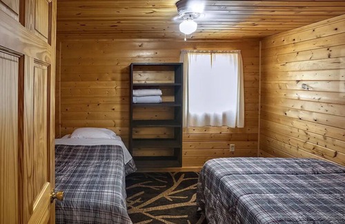 Buffalo City Cabin | Great River Road Cabin on the Mississippi Backwaters Eagle Cabin