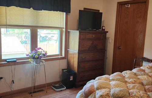 Loretto House | Great small town living just 15 minutes to shopping mall