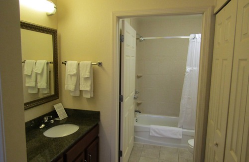 Rochester Apartment | Great Studio | Free Breakfast, Indoor Pool