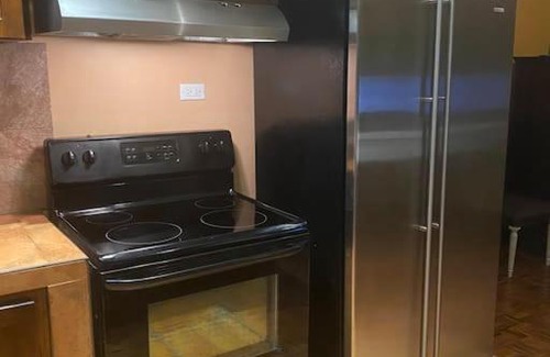Kingston Apartment | Great Surbiton Apartment near New Kingston