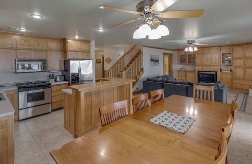 Onamia House | Great Swimming Beach, Amazing 3 Season Porch, Water Toys, Very Nice Home
