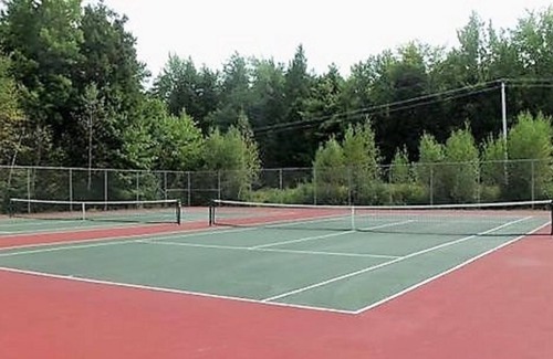 West Bridgton House | Great Vacation Home, Heart of Lakes/Ski Region in Bridgton Me