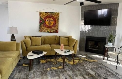 Twentynine Palms House | Great View House Hot Tub Fire Pit
