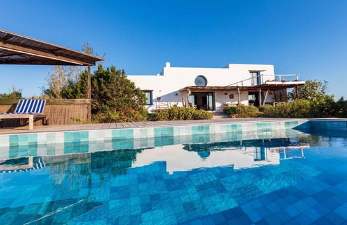 Formentera Villa | GREAT VILLA WITH SEA VIEWS AND IS VEDRÁ FROM THE PRIVATE POOL