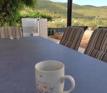 Grebastica Apartment | Grebastica beachfront apartment