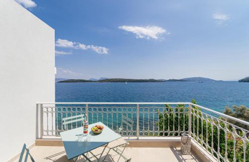 Perigiali Apartment | Greek Beach House Complex A6